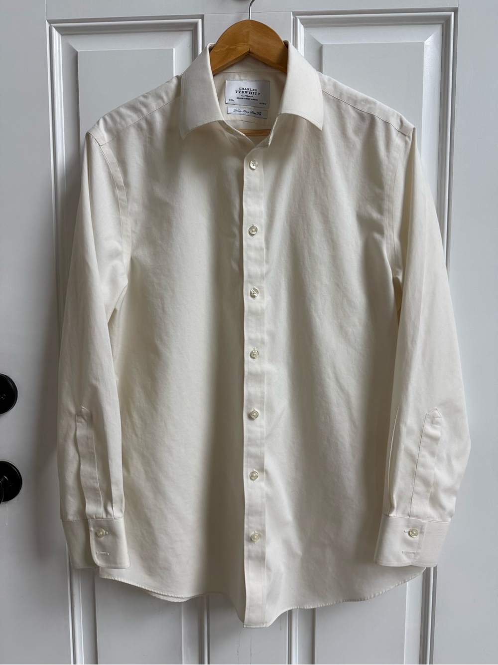 Charles Tyrwhitt Cream Long-Sleeve Slim Fit Dress Shirt Spread Collar Off-White